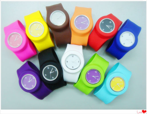 2014  Hot Sell Fashionable Pat Pat Watch Silicone Sport Watch 