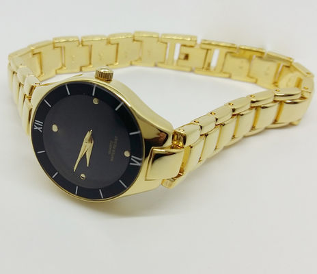 ผู้หญิงวงเฮฟวี่สีดำดูแบบ Dial นาฬิกาควอตซ์