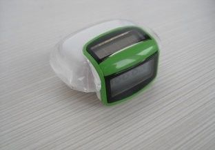 बेल्ट क्लिप दूरी और कैलोरी माप के साथ सौर काउंटर कदम Pedometer