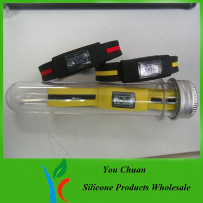 Serigrafi baskılı ve logosu ile basılmış pantone renk silikon Bileklik saatler