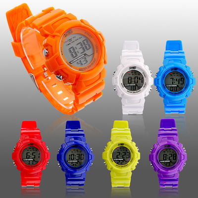 LCD Sport Multifungsi Digital Perhiasan Gunakan PU Plastik Strap Waterproof