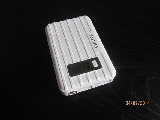 Profesjonalne Trunk Kształt Moc Banku baterii 8800mAh podwójny USB Power Banku