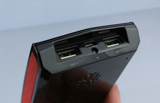 9000mAh بانک جهانی قابل حمل قدرت برای آیفون، آیپد