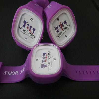 Thời trang Tuỳ chỉnh in Jelly đeo tay Đồng hồ Với Interchangeable Strap / Face