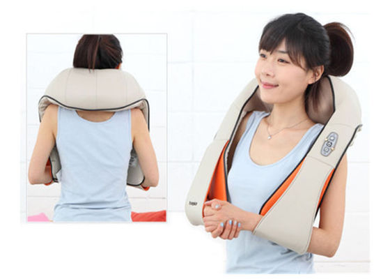Das u-Form Hals-Schulter Massager-hintere Schmerzen mischt beruhigende Therapie mit