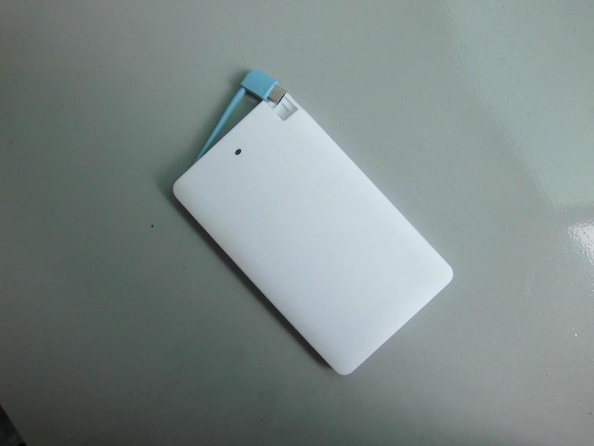 المحمولة سليم ليثيوم أيون قوة البنك 4000mAh البطارية للهاتف المحمول / باد، أبيض