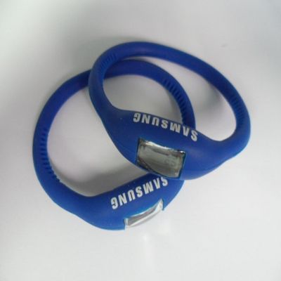 White / Blue Silicone Wristband Watch , Sports Quartz Wrist Watch With Adjustable Time Knob