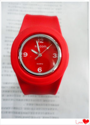 2014  Hot Sell Fashionable Pat Pat Watch Silicone Sport Watch 